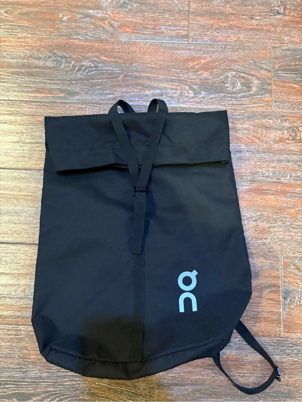 ON Cloud Running Slim Ambassador Backpack With Adjustable Strap 24X14